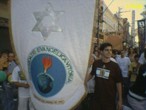 Marcha de 7 de Setembro pra Jesus 2003, Petrópolis-RJ  / Deusdedith segurando o estandarte da Comunidade...
550 x 412 
